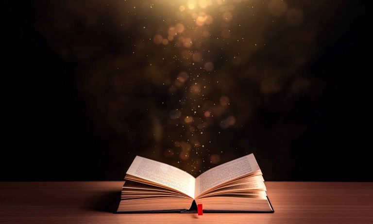 The Power of the Blood of Jesus: How to Pray and Walk in Victory