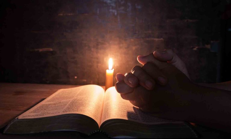 Prayer Supports in Difficult Times: How to win strong spiritual battles with prayers